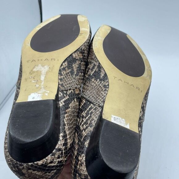 Tahari size 9 Jules reptile print leather flats. - Picture 6 of 11